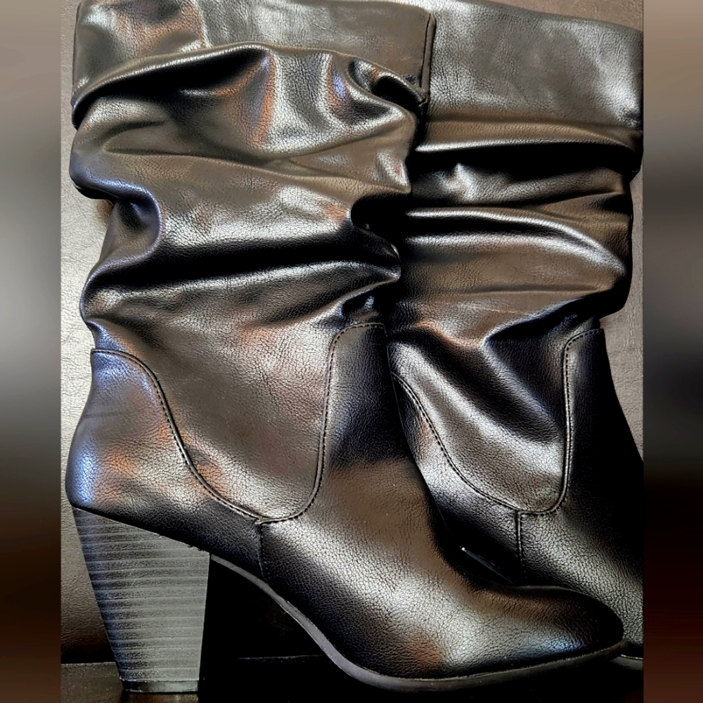 NWOT Faux leather mid shaft boots
